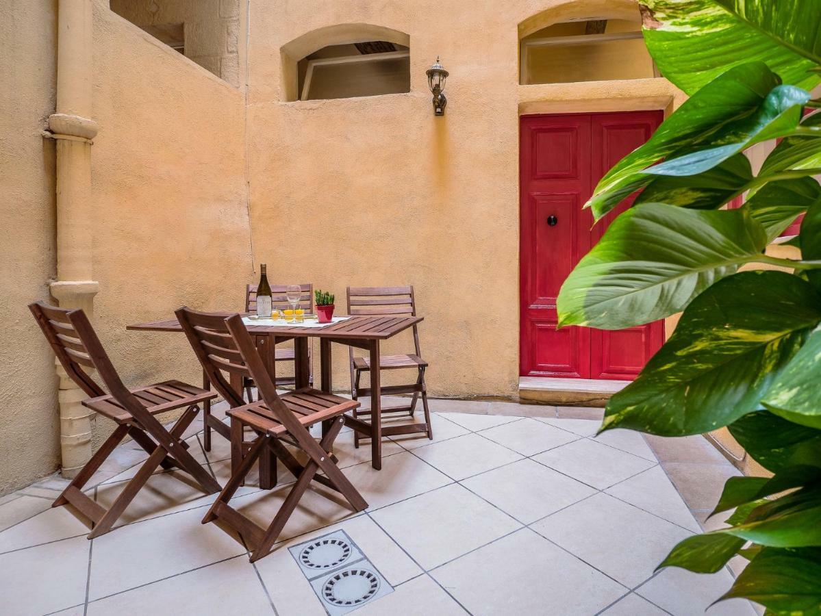 Valletta Main Street Apartment Exterior photo